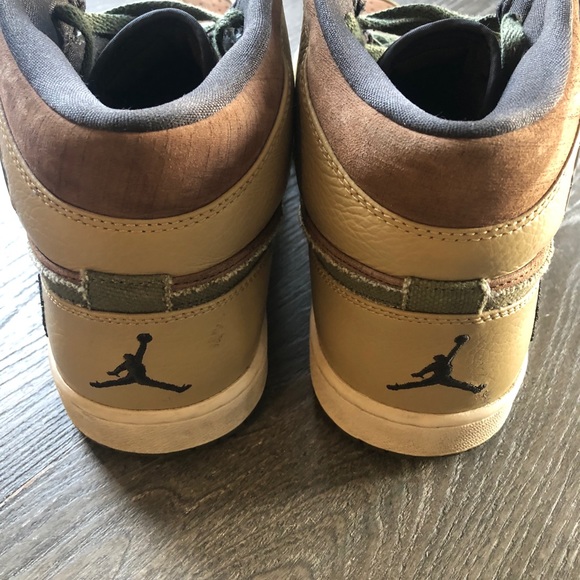 Air Jordan 1 Army Edition Shoes - Picture 5 of 10
